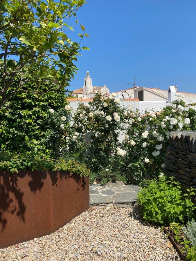 Centric Townhouse With Sea View - Casa Marta Villa Кадакес Екстериор снимка