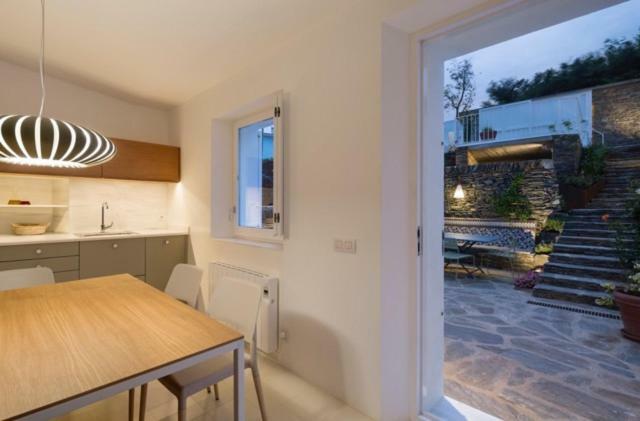 Centric Townhouse With Sea View - Casa Marta Villa Кадакес Екстериор снимка